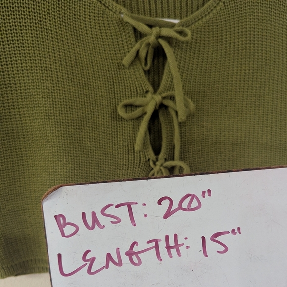 Spring Green Knit Top - Picture 3 of 3